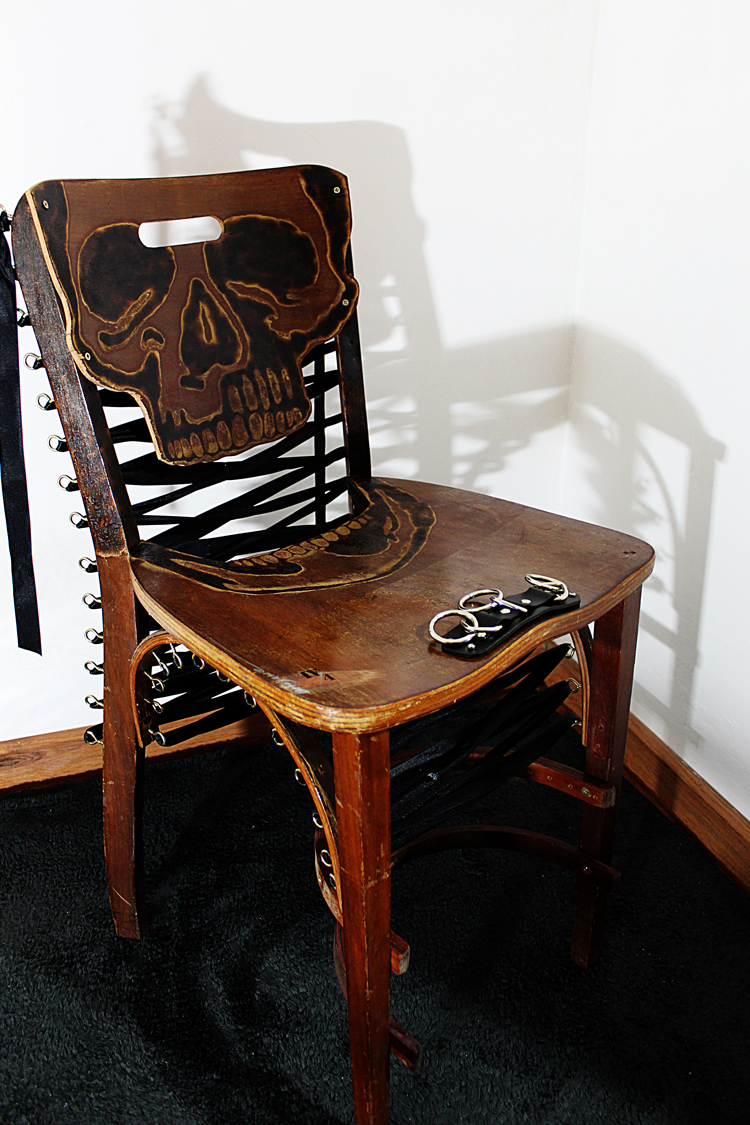 4 CHAIRS 14 02 4 CHAIRS