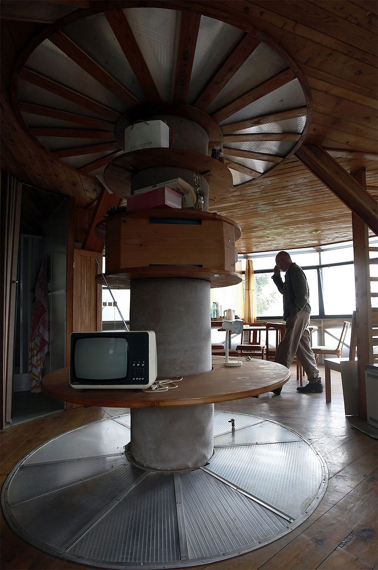 Czech Man Builds an Amazing Sci Fi House 434 Czech Man Builds an Amazing Sci Fi House