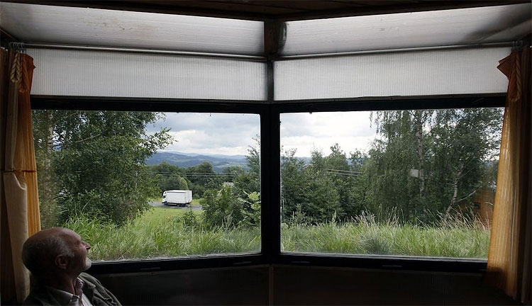 Czech Man Builds an Amazing Sci Fi House 722 Czech Man Builds an Amazing Sci Fi House