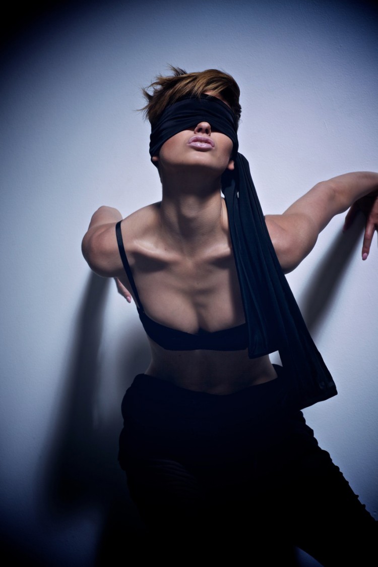Blindfold IMG 0917sm 750x1124 Blindfold