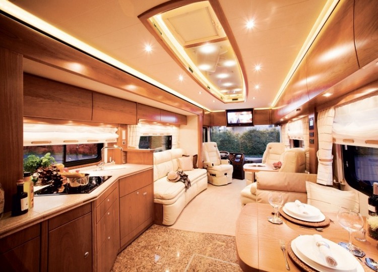 VARIO Perfect 1200 Platinum 12 2.l 750x540 Luxury on wheels