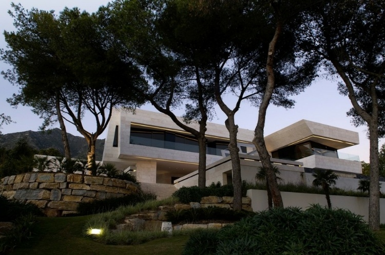 home 13 Family House in Marbella by A cero