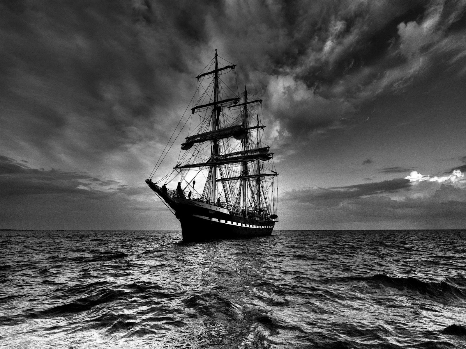 50+ Amazing Black Wallpapers wallpaper68758 2 50+ Amazing Black Wallpapers