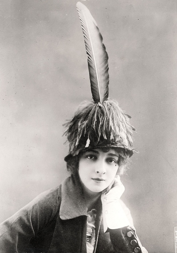 WOMEN’S HATS (1913 1915) wom 1 WOMEN’S HATS (1913 1915)