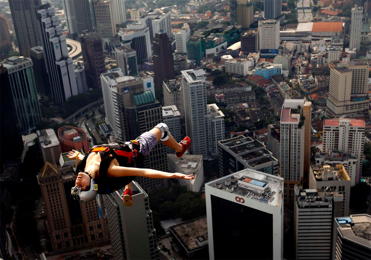 Photo of the Day: Free Jump 1237 Photo of the Day: Free Jump