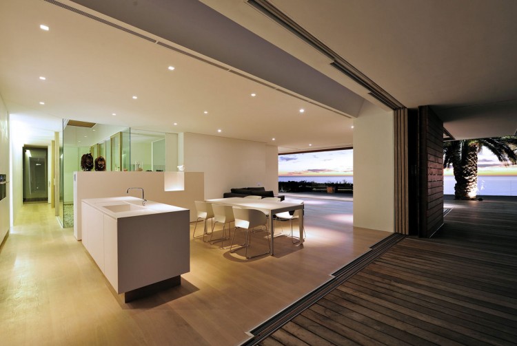 House in Camps Bay by Luis Mira Architect 738 House in Camps Bay by Luis Mira Architect