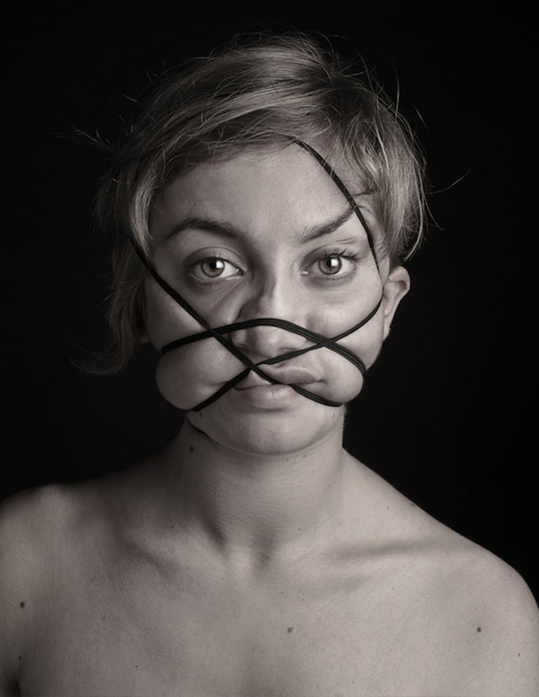 Dismorfobina Models disfigured by Elastic Bands Dismorfobina photography 01 Dismorfobina Models disfigured by Elastic Bands