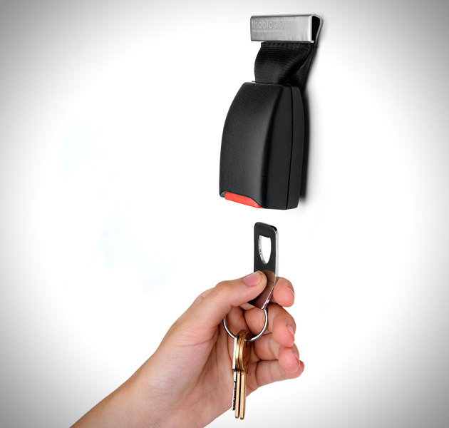 Recycled Seat Belt Buckle Used As Key Holder Recycled Seat Belt Buckle Used As Key Holder