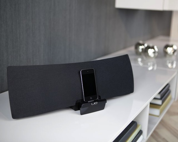 Logitech UE Air AirPlay Speaker1