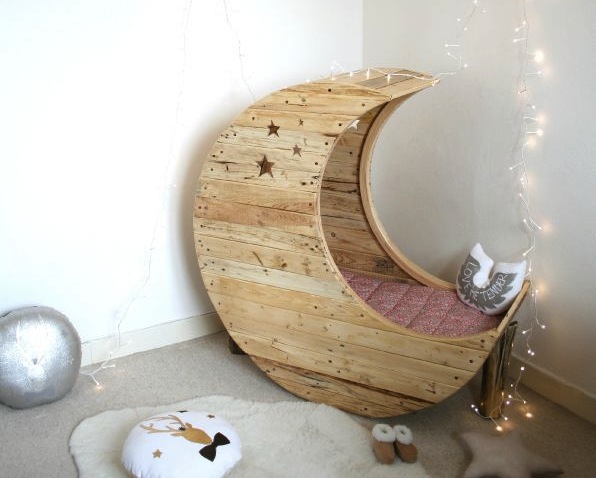  Recycled Pallet Moon Baby Cradle by Custard