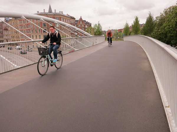 The Bicycle Revolution: the Once and Future King copenhagen green path bridge planetgordon com The Bicycle Revolution: the Once and Future King