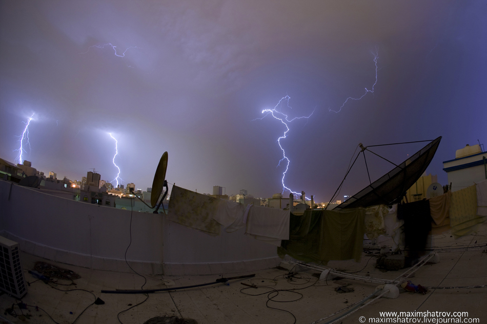 Lightning in Dubai by Maxim Shatrov im6.asset .yvimg .kz userimages maximshatrov n4oV45uH2n2PgTRBEsLaO5GcIdY5IQ Lightning in Dubai by Maxim Shatrov
