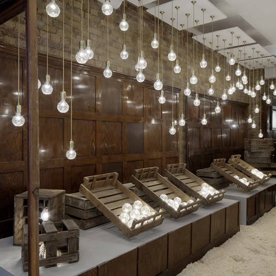  Lee Broom Crystal Bulb Shop