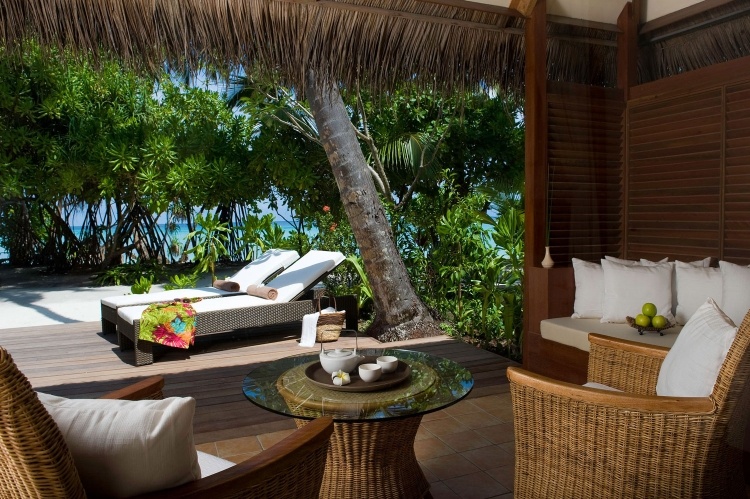 s 21 Kuramathi Resort – Maldives