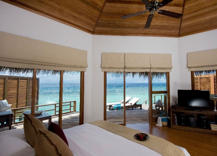 s 31 Kuramathi Resort – Maldives