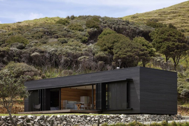 Storm Cottage storm cottage by fearon hay architects 1 750x500 Storm Cottage
