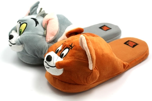 tumblr mahjanvvjQ1rdbngho2 1280 Tom and Jerry Plush Slippers