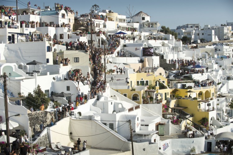 Art of Motion in Santorini 029 750x498 Art of Motion in Santorini