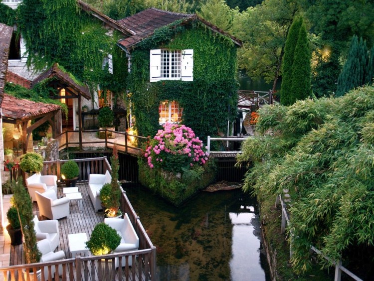 1 Le Moulin Du Roc Hotel France 750x564 Presenting 10 Spectacular Hotels you must Visit
