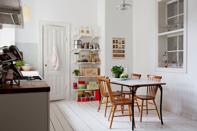 1020 A Warm and Stylish Apartment in Sweden