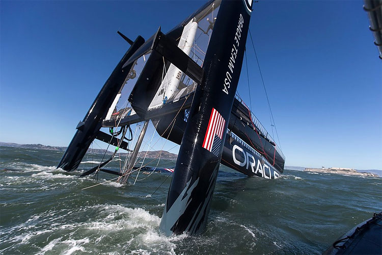 Oracle Team USA Capsizes its Biggest, Baddest Boat 1139 Oracle Team USA Capsizes its Biggest, Baddest Boat