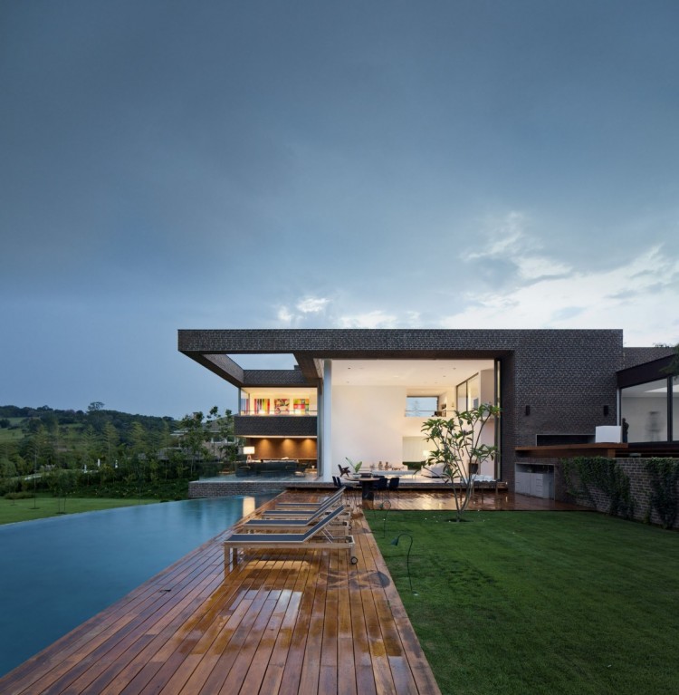 Casa HS by Studio Arthur Casas (Video) 1196 750x767 Casa HS by Studio Arthur Casas (Video)