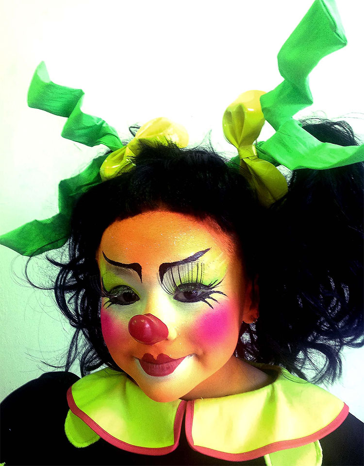 1230 Mexico’s 17th Annual Clown Convention
