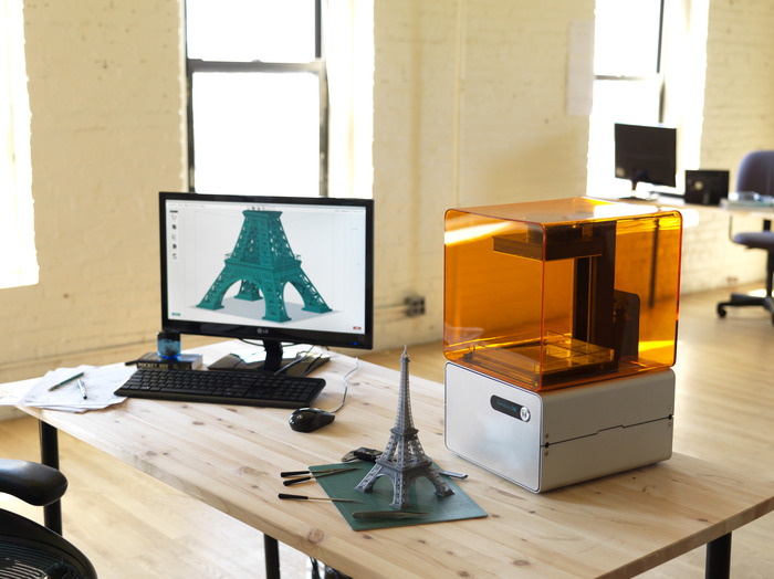  Form 1, a 3D printer created by designers for designers