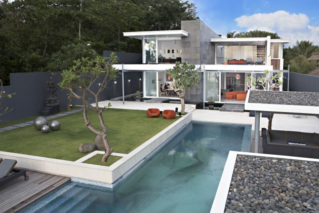 287 The Luna2 Private Hotel by David Wahl and Melanie Hall