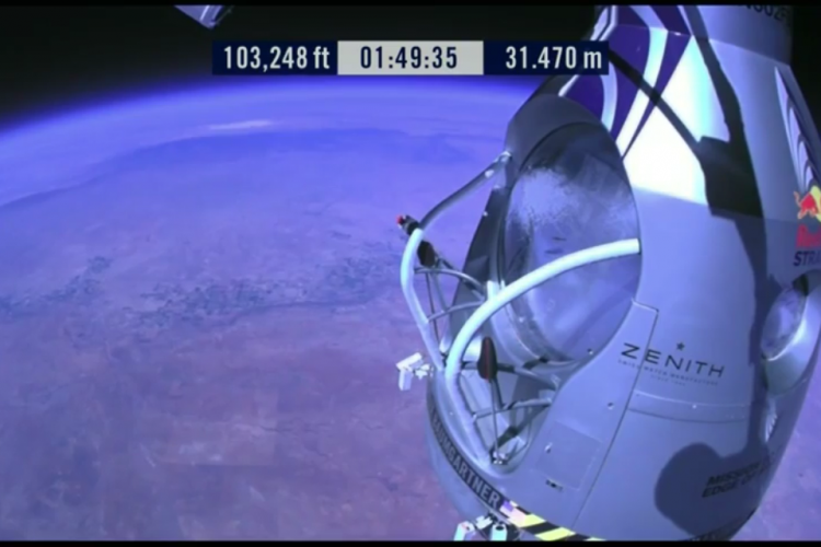 IMG 2004 750x500 Felix Baumgartner   39km jump