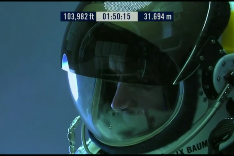 IMG 2005 750x500 Felix Baumgartner   39km jump