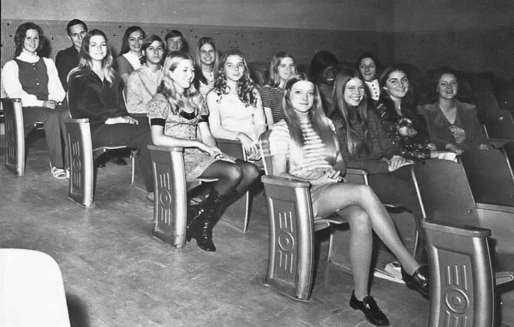 Mini Skirts in the Classroom in the Past Mini Skirts in the Classroom in the Past 2 750x478 Mini Skirts in the Classroom in the Past