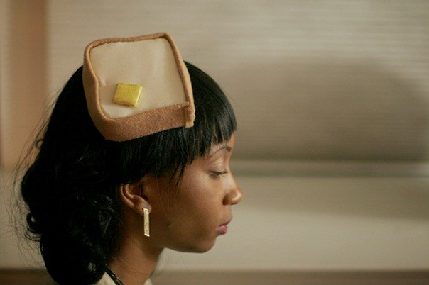 Tasty earrings, hats, gloves and even beds with Toast, A Thousand Ways breakfast toast1 Tasty earrings, hats, gloves and even beds with Toast, A Thousand Ways