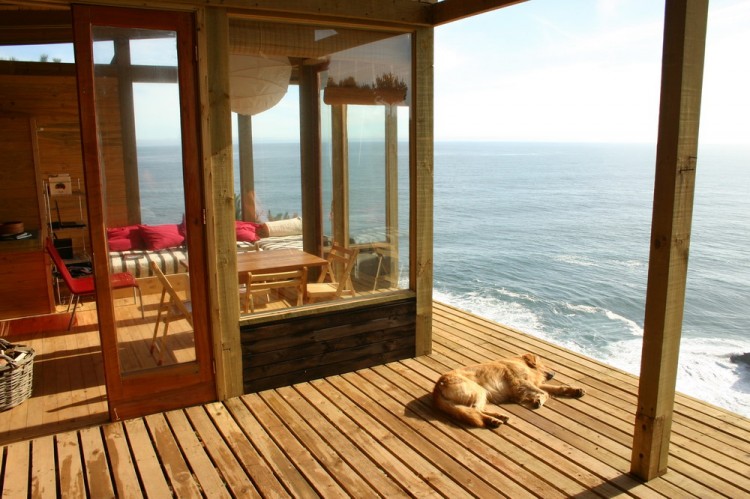 Amazing Cliff Top House, Chile cliff house chile 750x499 Amazing Cliff Top House, Chile