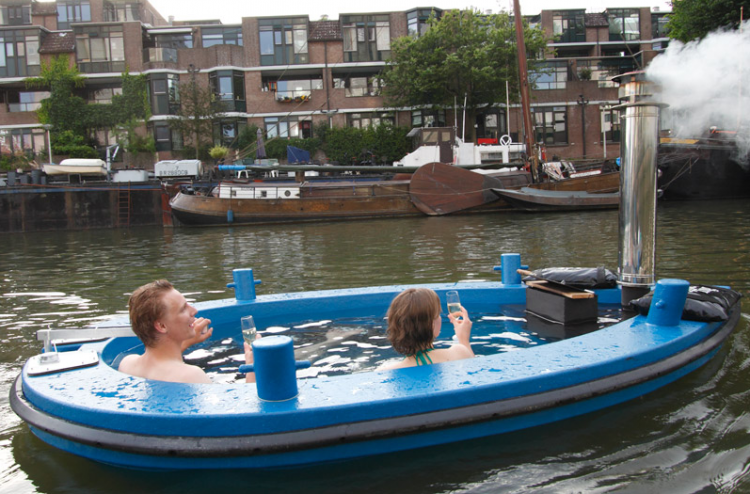 HotTug take it hot. hottub1 750x494 HotTug take it hot.