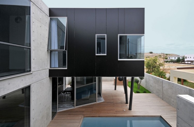 house0605 750x492 House 0605 by Simpraxis Architects