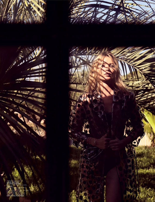 kate moss jalouse november 2012 041 Kate Moss in Louis Vuitton Yayoi Kusama for Jalouse November 2012