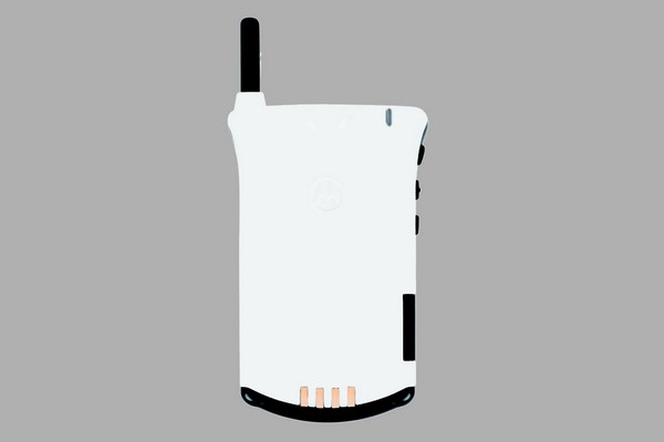 Motorola StarTAC « White » Edition Limitée x Lëkki lekki x motorola startac white limited edition 02 Motorola StarTAC « White » Edition Limitée x Lëkki