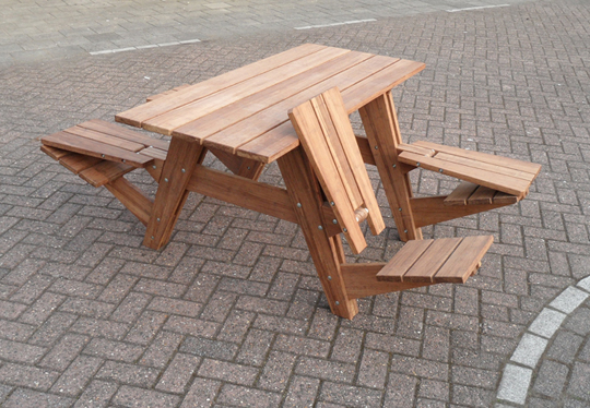 A Picnic Table That Transforms Into Four Lounge Chairs A Picnic Table That Transforms Into Four Lounge Chairs