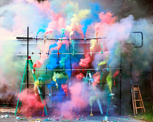  Colourful Smoke Bombs in Paris