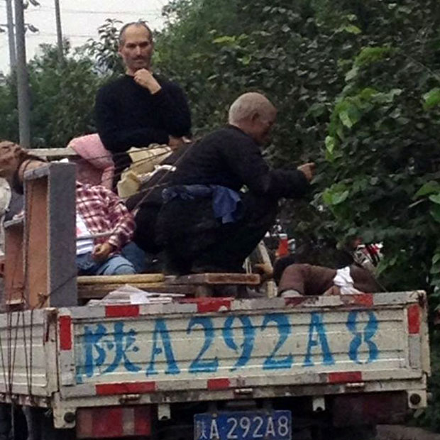 steve jobs binman 2363719k Garbage collector looks like Steve Jobs