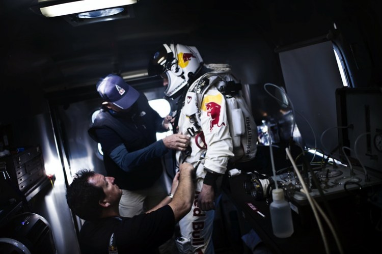 thumb 1 750x499 The Red Bull Stratos 