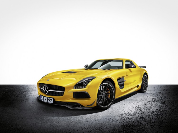 Mercedes Benz unveils the 2014 SLS AMG Black Series 001 2014 sls amg black series 750x563 Mercedes Benz unveils the 2014 SLS AMG Black Series