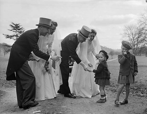 02 Double wedding at Llanrhaeadr Agnes Della Morris to Mr D Noseworthy and Joan Brown to Mr F Telling Wedding 