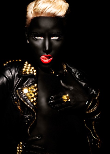 217087644508102546 1gkngWvi c BLVCK Inspiration 0011:0014:2012