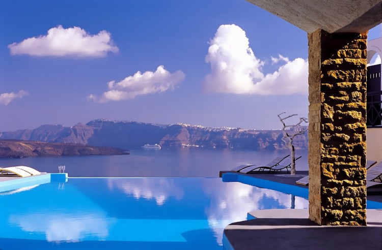 Honeymoon Escape: Astarte Suites, Santorini Astarte Suites Hotel Infinity pool Santorini2 750x492 Honeymoon Escape: Astarte Suites, Santorini