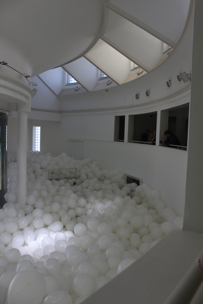 Balloons That Turn Mature Persons Into Children Balloon 10 Balloons That Turn Mature Persons Into Children