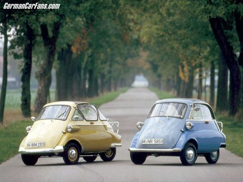 Beautiful Vintage Photos of BMW Isetta 3 Beautiful Vintage Photos of BMW Isetta