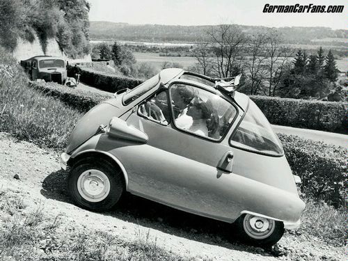Beautiful Vintage Photos of BMW Isetta 6 Beautiful Vintage Photos of BMW Isetta