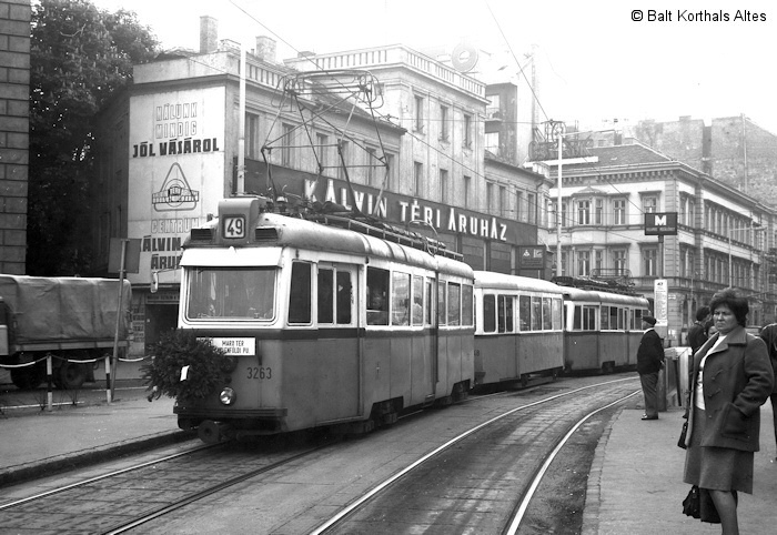 Old Photos of Trams on Street of Hungary Trams on Street of Hungary 1 Old Photos of Trams on Street of Hungary